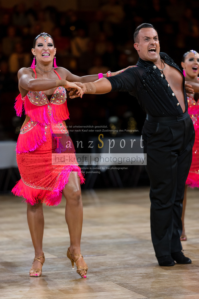 20241109_DM-Formationen_Vorrunde_0508 | Tanzsportbilder, Standardtanz, Lateintanz, WDSF, DTV, LTVB, dancecomp, goc, hessen tanzt, blaues band der spree, walzer, tango, wiener walzer, slowfox, quickstepp, samba, rumba, cha-cha-cha, paso doble. jive, hd-kroft photography, turniertanzsport