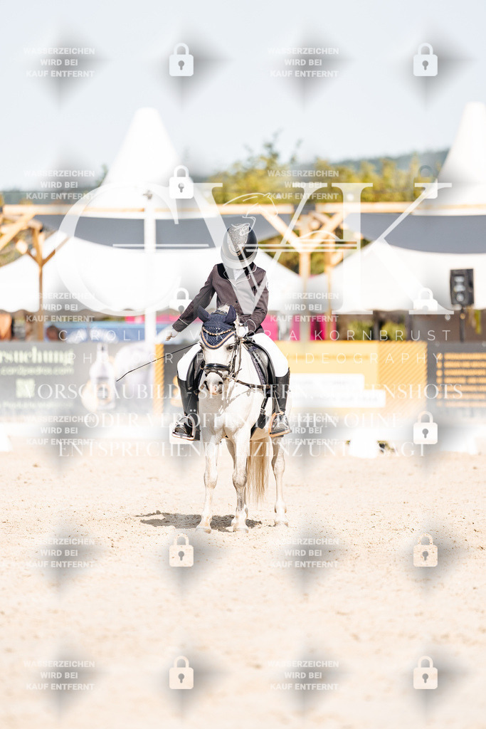 CK905680 | Turnierfotografie Pferdefotografie Trier Rheinland-Pfalz Pferdesport Reitsport Tierfotografie Sportfotografie Pferdevideo Pferdevideografie Equestrianvideography equestrianphotography  - Realisiert mit Pictrs.com