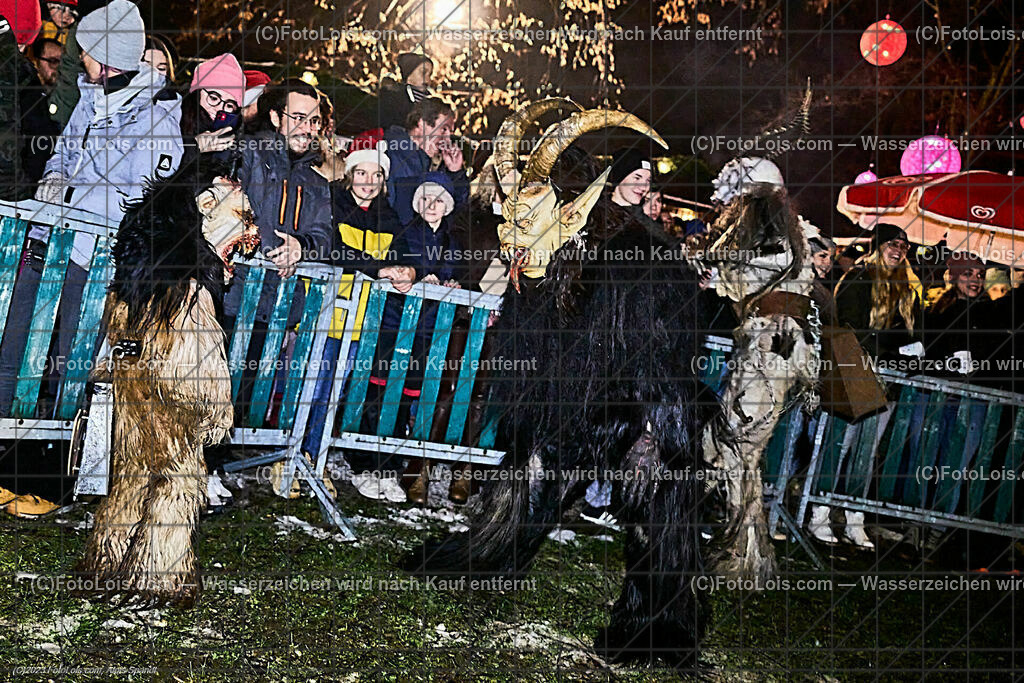 ALP5282_WIESELBURGER ADVENT_Perchtenlauf | (C)FotoLois.com, Alois Spandl, WIESELBURGER ADVENT, Perchtenlauf, So 10. Dez. 2023.