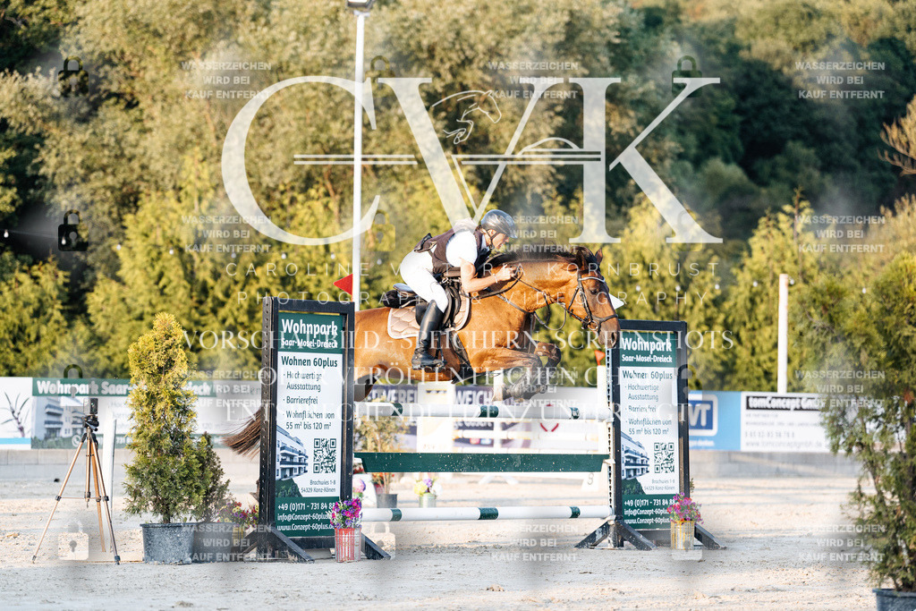 CK901046 | Turnierfotografie Pferdefotografie Trier Rheinland-Pfalz Pferdesport Reitsport Tierfotografie Sportfotografie Pferdevideo Pferdevideografie Equestrianvideography equestrianphotography  - Realisiert mit Pictrs.com