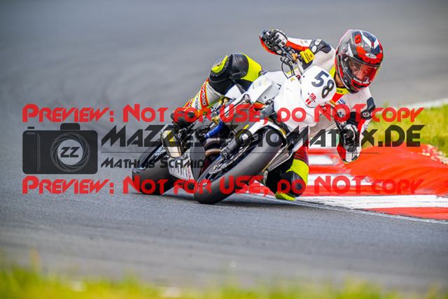 MaZZes_FotoMatrix_220521_9419 | Fotograf Mathias Schmid
Sportfotograf,
Eventfotograf,
Hochzeitsfotograf,
Portraitfotograf