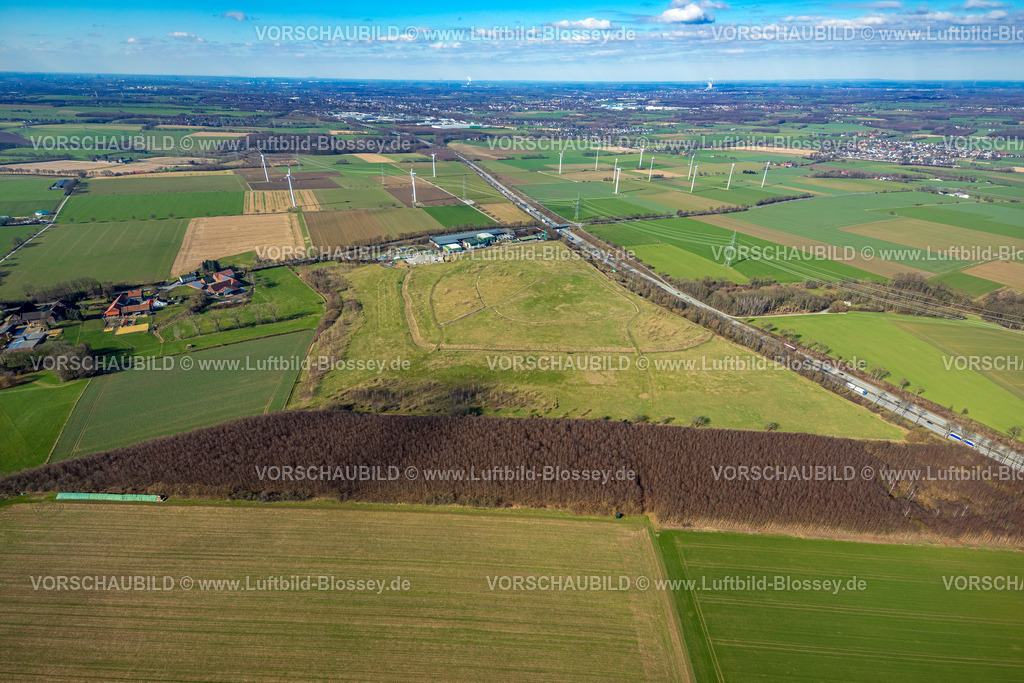 Froendenberg230214374 | Luftbild, GWA-Deponie Ostbüren, Freifläche für geplanten Solarpark, Autobahn A44, Ostbüren, Fröndenberg, Ruhrgebiet, Nordrhein-Westfalen, Deutschland