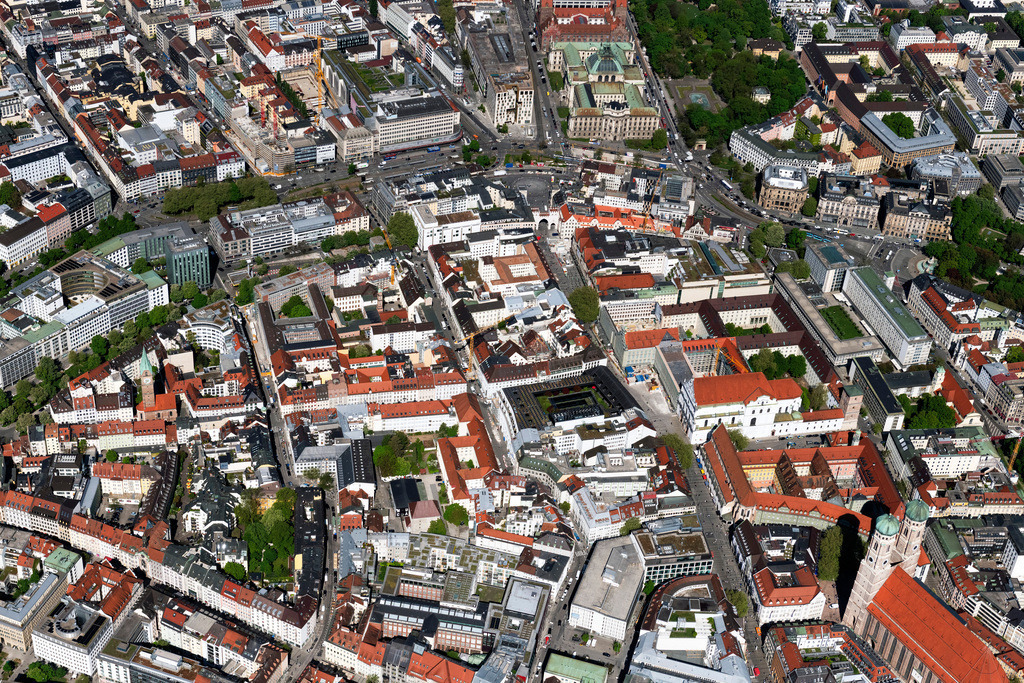 dr__0062800.jpg | MüNCHEN 29.04.2025 Stadtansicht des Innenstadtbereiches am Karlsplatz - Neuhauser Straße in München im Bundesland Bayern, Deutschland. // City view on down town on Karlsplatz - Neuhauser Strasse in Munich in the state Bavaria, Germany. Foto: Daniel Reiter