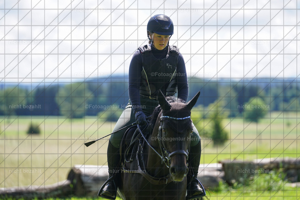 20240622-FAH06767 | Turnierfotografen Bayern, Reitsportbilder aus dem Geländekurs mit Felix Etzel auf dem Gut Waitzacker 2024