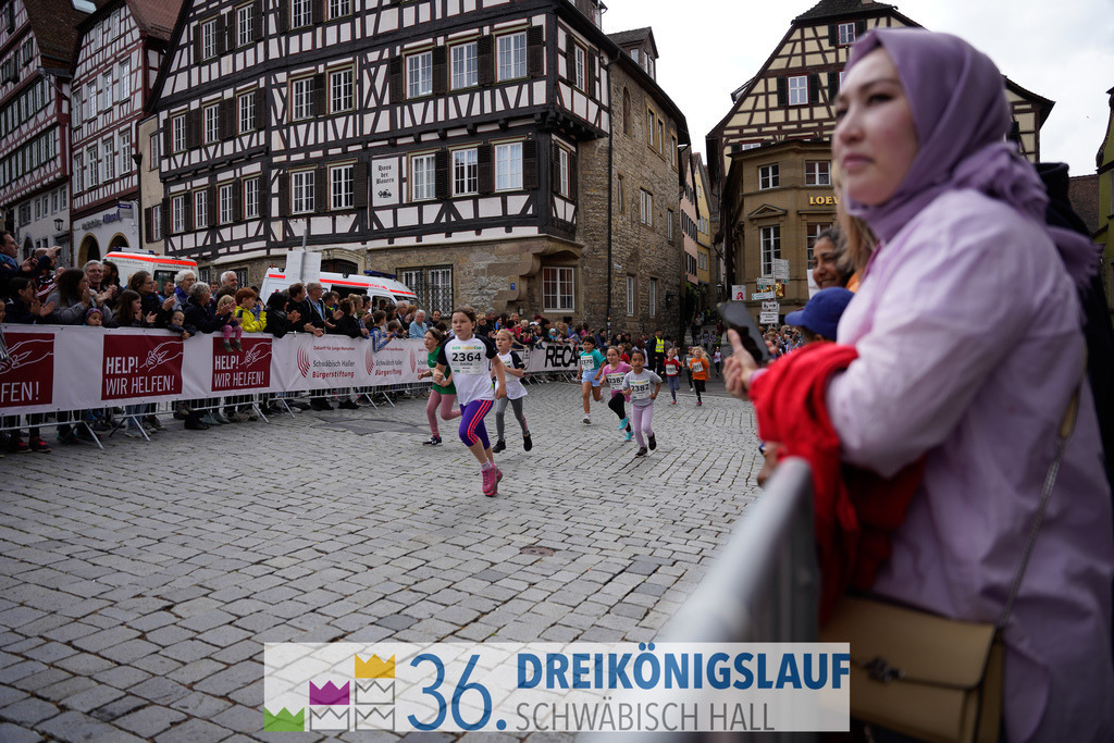 AOK Junior Cup 400m | 3Königslauf 2022 AOK Junior Cup 400m - Realisiert mit Pictrs.com