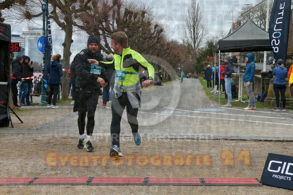 231231_1220_EX1_6765 | Sportfotografie im Rhein-Sieg Kreis, Köln, Bonn, NRW, Rheinland Pfalz, Hessen, etc. Unser Tätigkeitsfeld umfasst den Laufsport vom Volkslauf über den Marathon, Duathlon, Triathon bis zum Ultralauf wie Kölnpfad Ultra oder Schindertrail.
