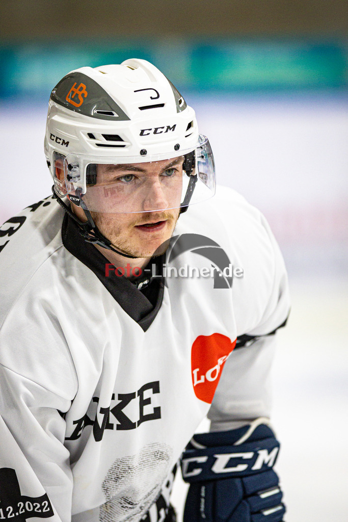 SC Forst NATURE BOYS gegen ESC Hassfurt HAWKS | Eishockey Landesliga Herren Playoffs 2024/25 - Spiel 2 von 4, SC Forst NATURE BOYS gegen ESC Hassfurt HAWKS, 20250222,Tim VOGL (Nature Boyz 86) Portrait, Freisteller,2025-02-22 in Peißenberg (Eisstadion Peißenberg)Tim VOGL (Nature Boyz 86)Copyright: WolfgangxLindner foto-lindner.de