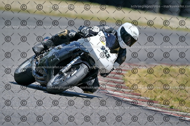 25bt04-0988 | markuskiefer.com - Realisiert mit Pictrs.com