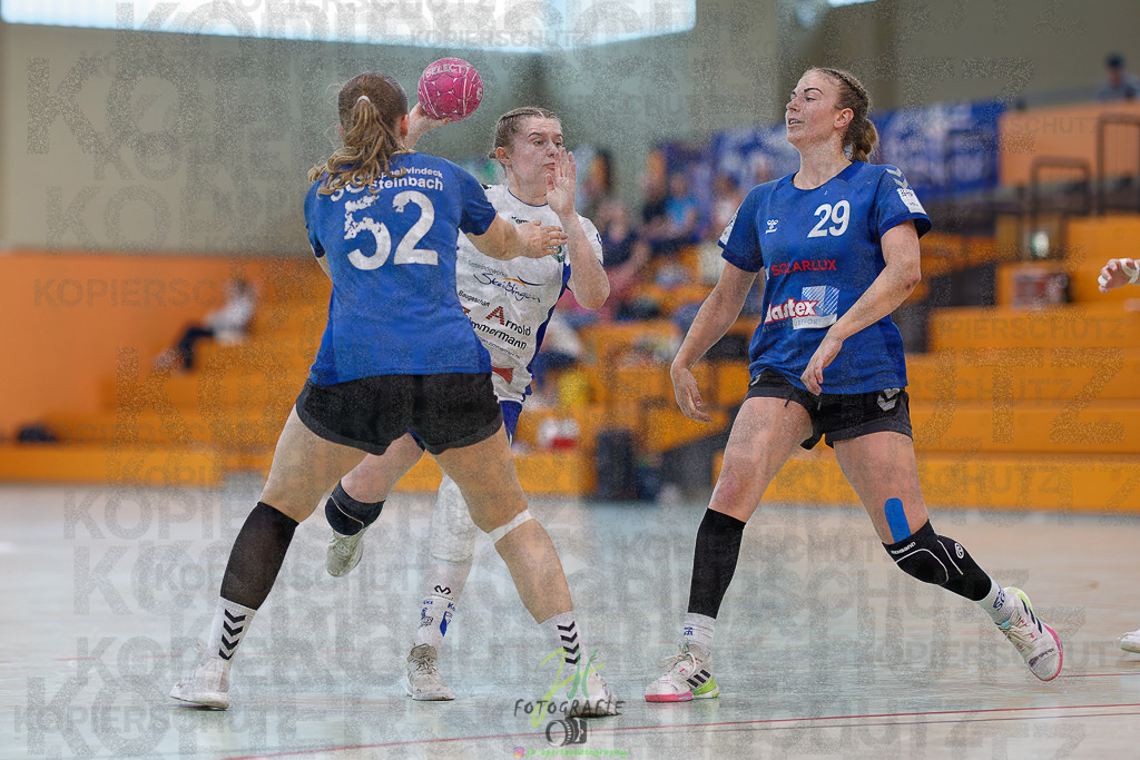 Quali-Turnier JBL wJA; TuS Steißlingen - SG Kappelwindeck/Steinbach | Quali-Turnier JBL wJA; TuS Steißlingen - SG Kappelwindeck/Steinbach am 31.05.2025 in Oberkleen (Weidig-Halle)Photo © 2025 - Jörg Heinrich - Realisiert mit Pictrs.com