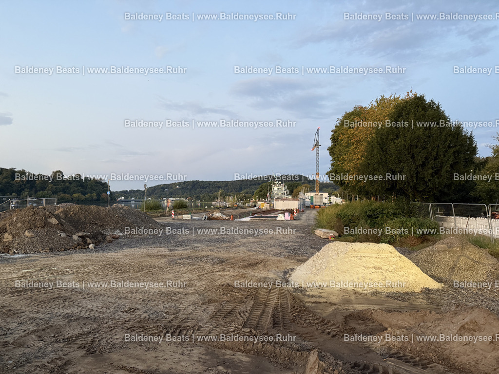 Bautagebuch - Regattatribüne Baldeneysee | Alle Nutzungsrechte vorbehalten. Jede Nutzung des Bildes bedarf einer gültigen Lizenz. Der Urheber- und Quellenhinweis „Foto: Cesar von Meissen / Baldeneysee.Ruhr“ ist bei jeder Veröffentlichung direkt am Bild anzubringen. Eine Weitergabe, Unterlizenzierung oder Weiterveräußerung an Dritte ist unzulässig. - Realisiert mit Pictrs.com