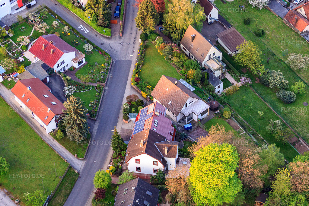Luftbild: Ortsansicht im Ortsteil Grünwettersbach in Karlsruhe im Bundesland Baden-Württemberg in Deutschland. Foto: IMG_26415.jpg vom 28.04.2010 durch Werner Riehm/FLY-FOTO.de
