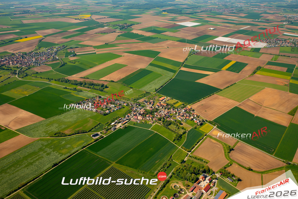 Das Luftbild zeigt : Püssensheim Prosselsheim - Die Luftaufnahme wurde 2024 vom UL-Flugzeug aus erstellt ( keine Drohne ) - Hochauflösende Luftaufnahme - Für grossformatige Ausdrucke geeignet. Die Geschenkidee !Mit Lizenz und Bildrechte bestellbar