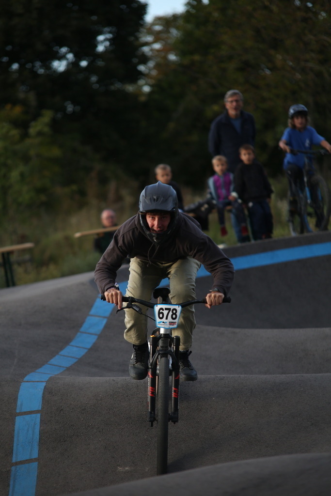 M87C1310 | German Pumptrack Series - Realisiert mit Pictrs.com