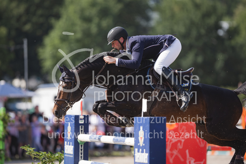 220611_LüPfSpTa_GroßerPreis-643 | Lützower Pferdesporttage
Springprfg.Kl.S m.St.**
Großer Preis
11.06.2022