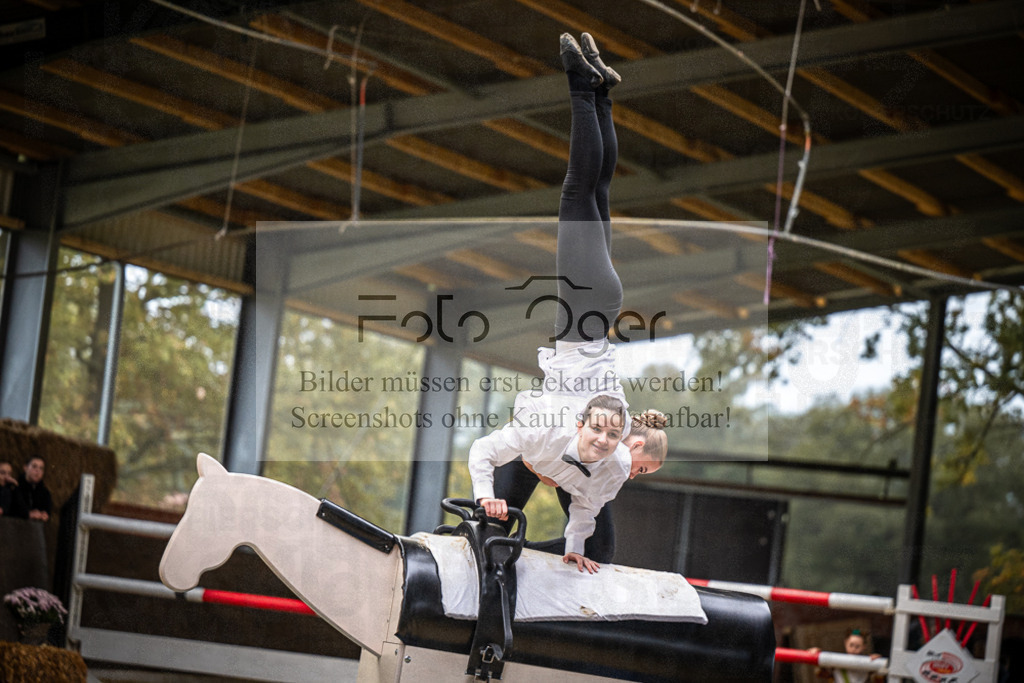 DOS_0116 | Entdecke hochwertige Reitturnierfotos von Foto Oger. Professionell, emotional und authentisch – jetzt Lieblingsmomente im Shop bestellen.Deutschlandweite Turnierfotografie. - Realisiert mit Pictrs.com