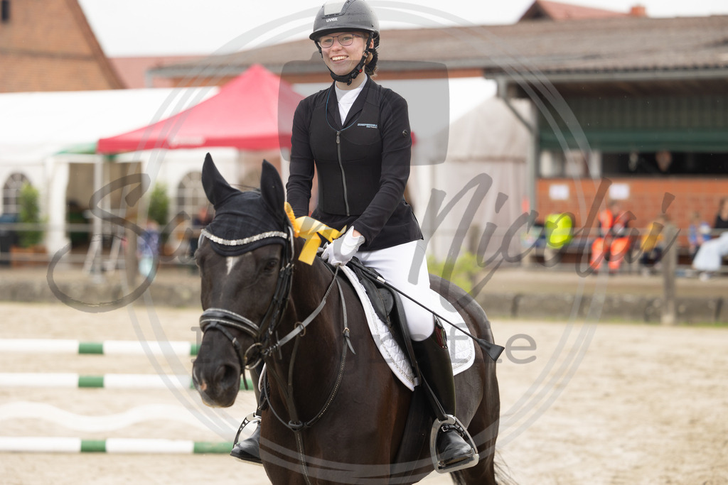 994A9135 | sabrinanicolaifotografie - Realisiert mit Pictrs.com