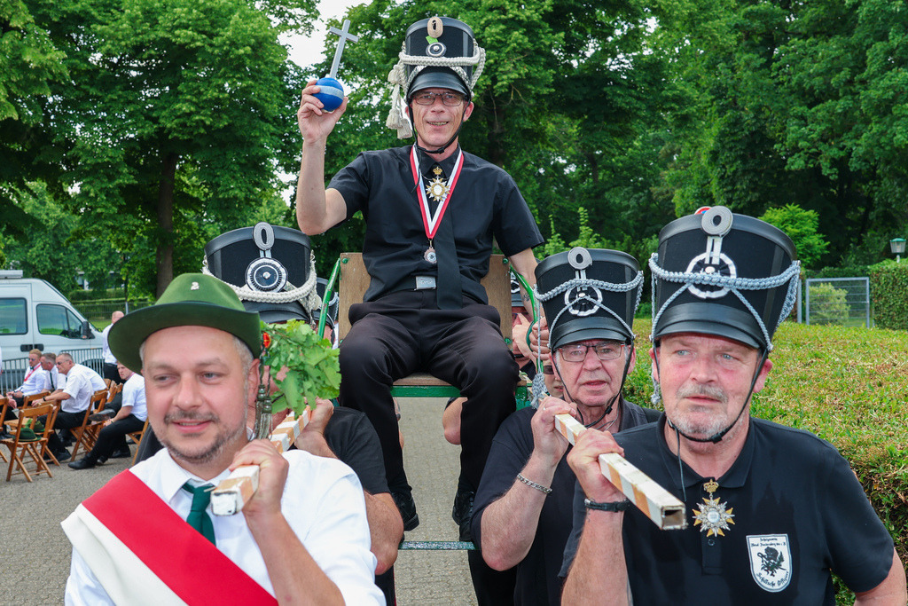 top-top.de-250531-098 | Foto, Video, Fotografie, Videografie, Fotobox, DJ, Discjockey, Musik, Musikbox, Veranstaltung, Photobooth, Amazon, Ebay, Buchtipp, Bestseller, Autor, Verlag, Buch, Wesel, Hamminkeln, NRW, Dinslaken, Rees, Drohne, Hochzeit, Party, Fotobox, Wesel, Fotograf