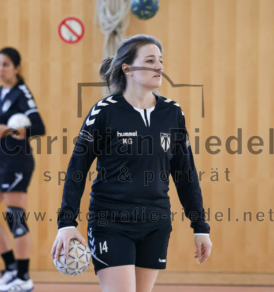 2023-03-18_003_SpVgg_Altenerding_II_gegen_HSG_Freising-Neufahrn_II | Erding, Deutschland, 18.03.2023:
Handball, Bezirksliga Frauen Altbayern 2022 / 2023, 14. Spieltag, SpVgg Altenerding II gegen HSG Freising-Neufahrn II, Endergebnis: 25:27

Katharina Gotz (SpVgg Altenerding, #14)

Foto: Christian Riedel / fotografie-riedel.net