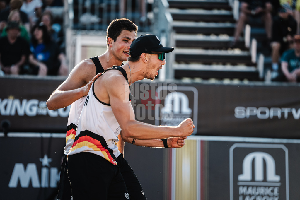 Beachvolleyball | Männer | Queen and King of the Court | Hamburg | 01.06.2024 | Jubel bei Lukas Pfretzschner (rechts) und Sven Winter (links)