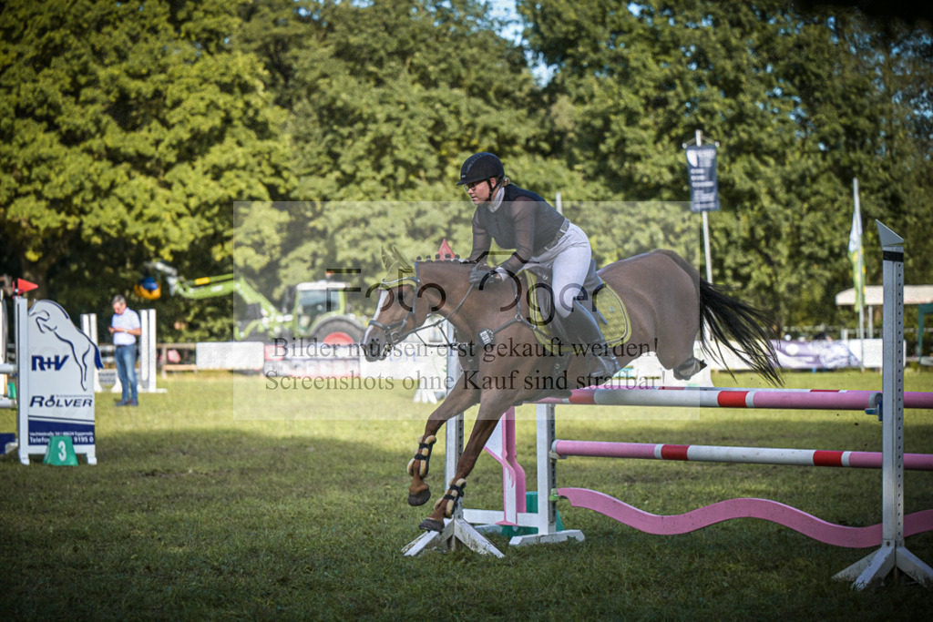 DOS_0513 | Entdecke hochwertige Reitturnierfotos von Foto Oger. Professionell, emotional und authentisch – jetzt Lieblingsmomente im Shop bestellen.Deutschlandweite Turnierfotografie. - Realisiert mit Pictrs.com