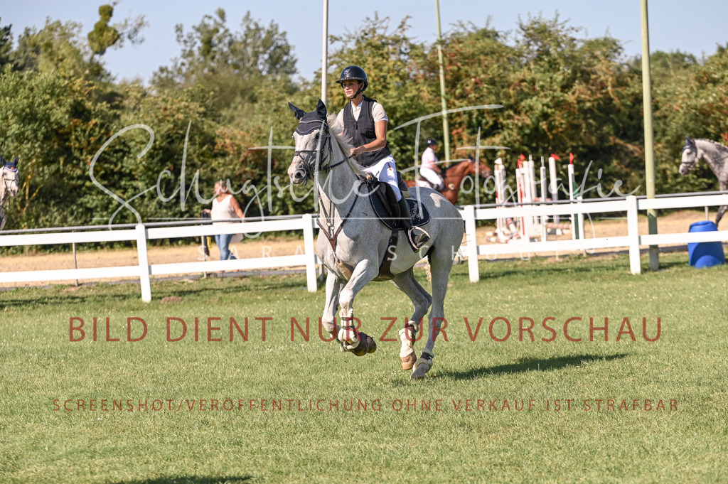Schugtsche-Düren.2024-11.Mannsch.Springprf.A-16 | Schugtsche Fotografie - Realisiert mit Pictrs.com