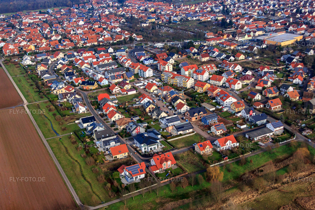 Luftbild: Lothringer Straße, Elsässer Straße in Offenbach an der Queich im Bundesland Rheinland-Pfalz in Deutschland. Foto: IMG_61676.jpg vom 18.01.2014 durch Werner Riehm/FLY-FOTO.de
