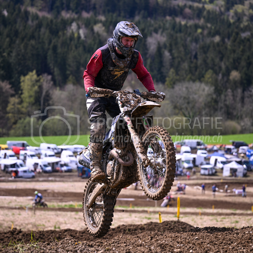 Motocross Schlatt bei Winterthur - 29. April 2023 | Fahrer in der Kategorie Hobby Open am Motocross Schlatt bei Winterthur, 29. April 2023.
Instagram: @mx_schlatt | @mc_wila | @sam_schweiz
Bild: Sportfotografie Markus Aeschimann | www.markus-aeschimann.ch - Realisiert mit Pictrs.com