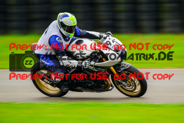 MaZZes_Fotomatrix_20241002_6007705_5973 | Fotograf Mathias Schmid
Sportfotograf,
Eventfotograf,
Hochzeitsfotograf,
Portraitfotograf