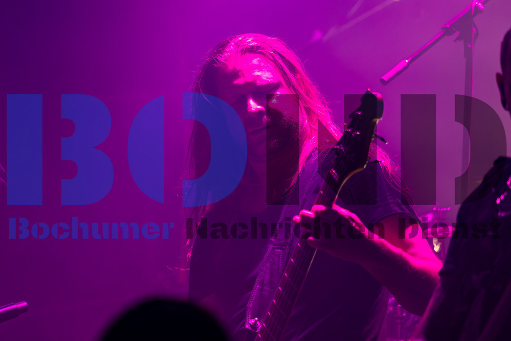 SES_ENIKOL20250501-29 | bond - Realisiert mit Pictrs.com