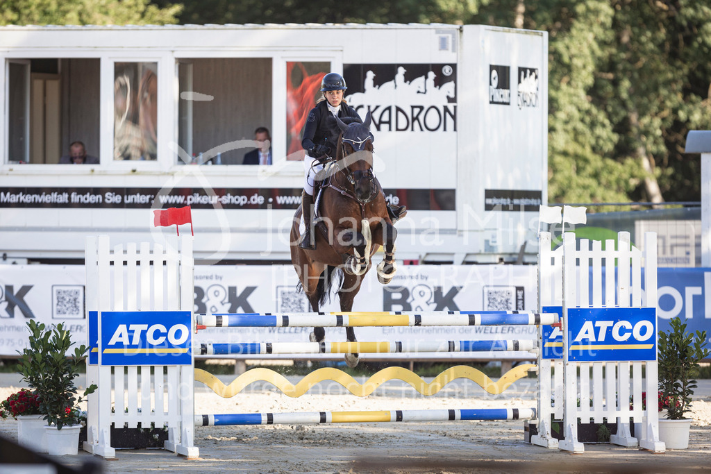 240714_BHO_M1-Spr-118 | Deine schönsten Turniermomente als professionelle Fotos! Entdecke hochwertige Pferdesport-Fotografie im Online-Shop. Jetzt Fotos finden & bestellen!