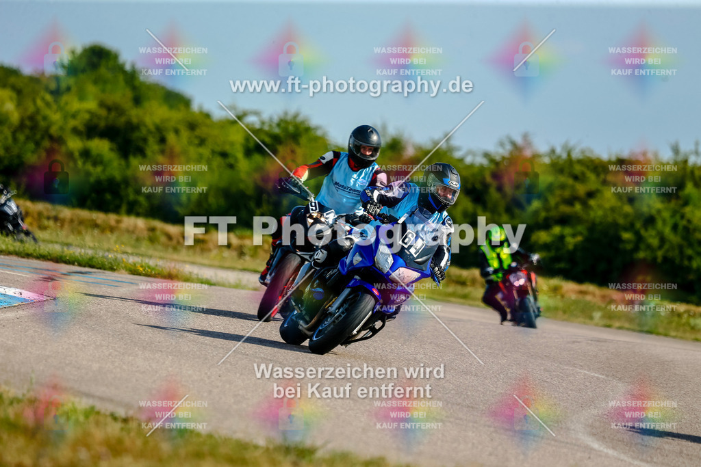 Chambley Juli-0519 | Hier findet Ihr Bilder von Touristenfahrten auf der Nürburgring Nordschleife oder von anderen Veranstaltungen die ich besucht habe. Viel Spass beim Durch Schauen 