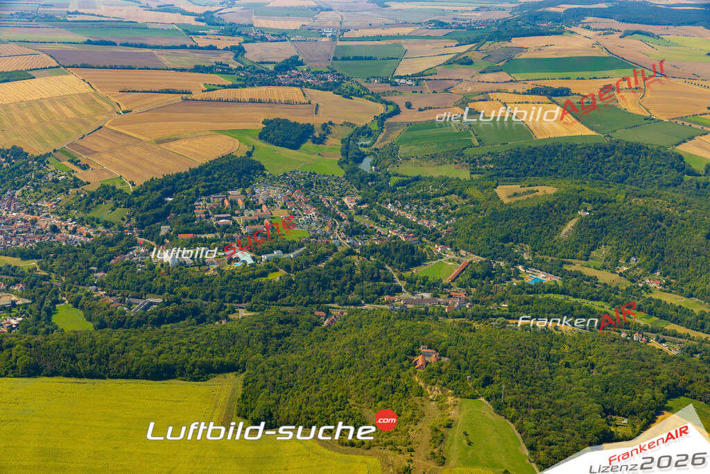 Luftbild der Stadt Bad Sulza - Die Luftaufnahme wurde 2025 vom UL-Flugzeug heraus erstellt ( keine Drohne ) - Hochauflösende Luftaufnahme - für professionelle Ausdrucke geeignet. Die Geschenkidee !Hier alle&nbsp;Infos zur Lizenzierung der LuftaufnahmeWir fliegen auch dieses Jahr wieder in Ihre Region um Luftbilder zu erstellen.- Luftbild anfragen