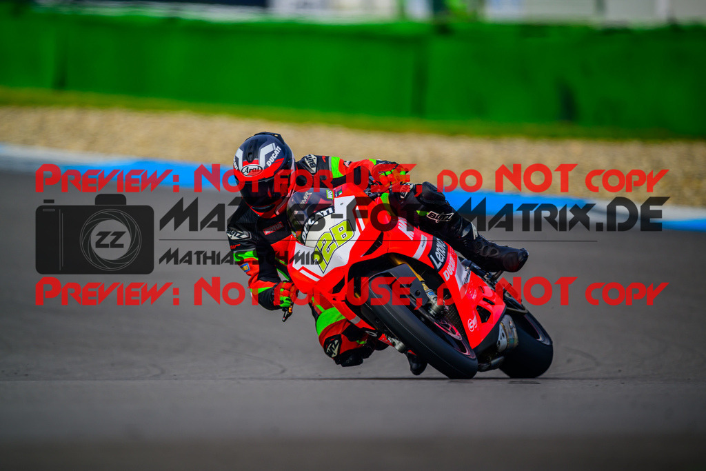 MaZZes_Fotomatrix_20250929_6007705_7368 | ROT