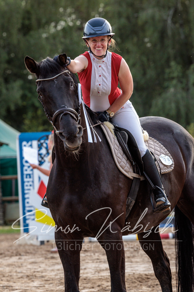 20260529-_3LI1982 | Tierfotografie Pferde, Hunde, Katzen, Haustiere.
Turnierfotografie Reitturniere, Reiten, Springreiten, Dressur in Hanau, dem Main-Kinzig-Kreis und dem Rhein-Main- Gebiet um Frankfurt