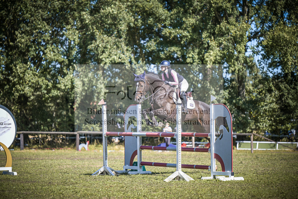 DOS_0523 | Entdecke hochwertige Reitturnierfotos von Foto Oger. Professionell, emotional und authentisch – jetzt Lieblingsmomente im Shop bestellen.Deutschlandweite Turnierfotografie. - Realisiert mit Pictrs.com