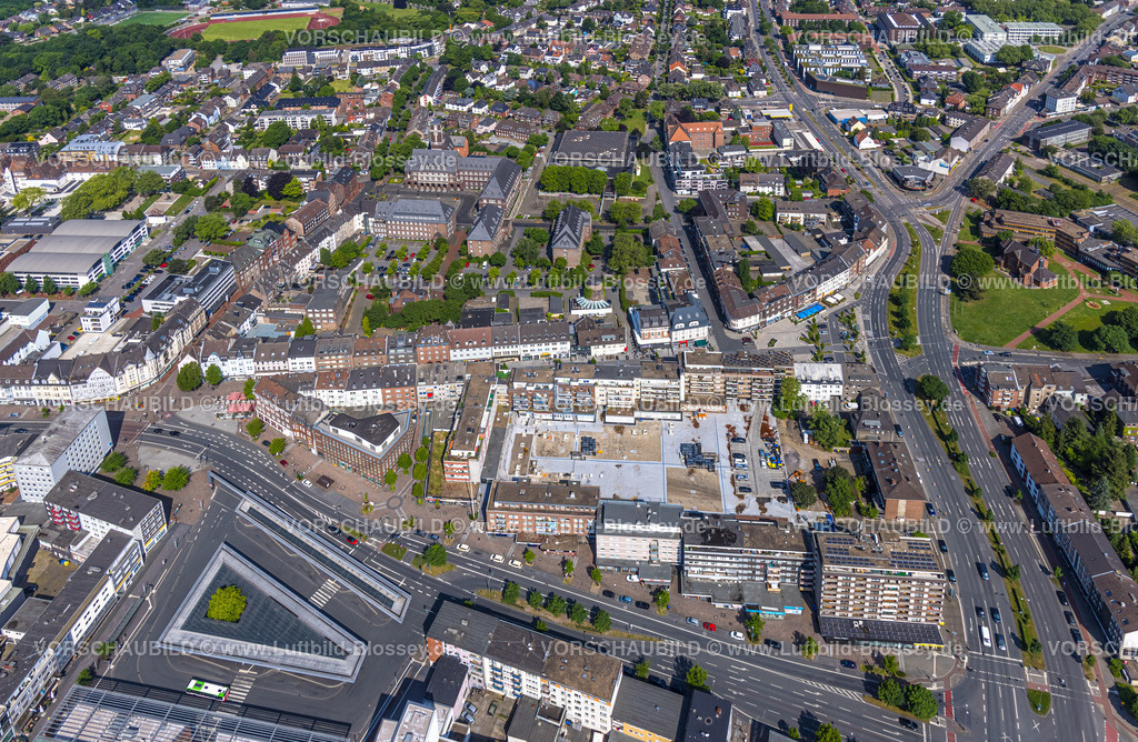Bottrop220501891 | Luftbild, Baustelle Innenhoferneuerung Trapez-Hof, Wohnanlage zwischen Gladbecker Straße  und Horster Straße, Altstadt, Bottrop, Ruhrgebiet, Nordrhein-Westfalen, Deutschland