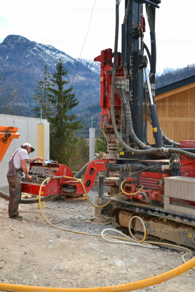 bib-lg16-heizung-0023 | Nach LV-Leistungsgruppen sortierte Detailfotos über den Bau eines Hauses. Alle Hausbau-Bilder direkt vom Urheber und Autor der Website Haus-Selber-Bauen.com
