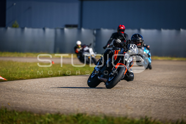 0201-260509DCB-003_201 | Deine Full-Service-Agentur für ✔️Videoproduktionen und ✔️Motorsportfotografie Jetzt Angebot anfragen!