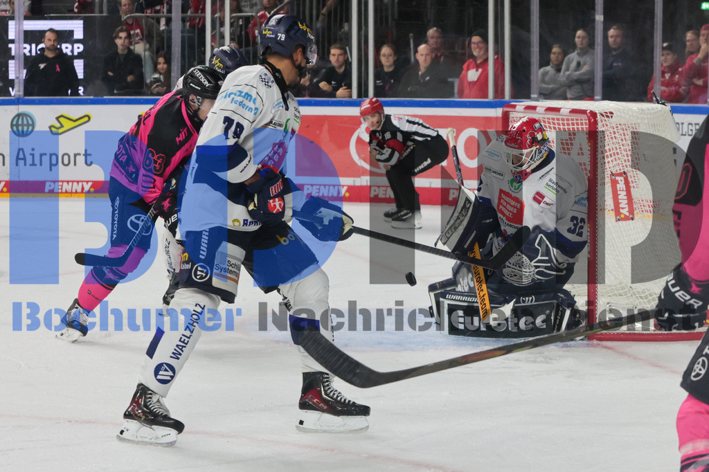 SES_KOLISE20251012-52 | bond - Realisiert mit Pictrs.com