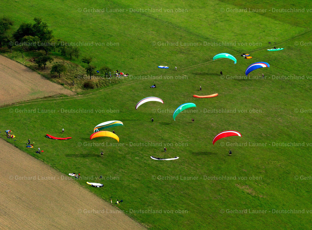 3196295 | Paraglider bei Neuwied