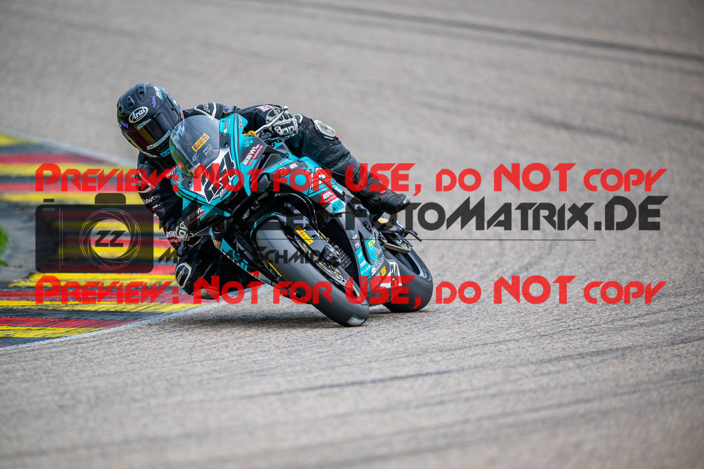 MaZZes_FotoMatrix_240503_6007705_6506 | STK1000
