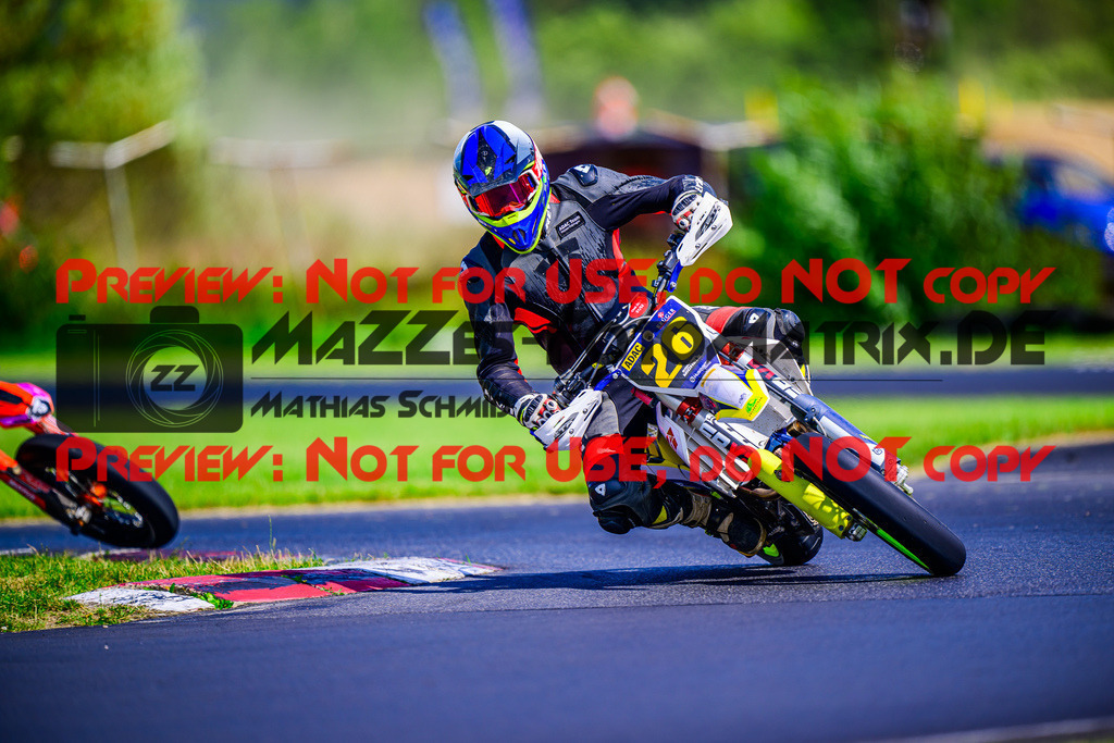 MaZZes_FotoMatrix_240714_6007705_8255 | S2