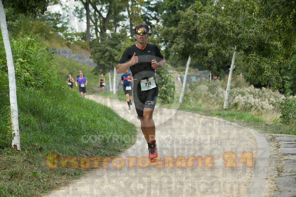 250824_1430_EX1_6458 | Sportfotografie im Rhein-Sieg Kreis, Köln, Bonn, NRW, Rheinland Pfalz, Hessen, etc. Unser Tätigkeitsfeld umfasst den Laufsport vom Volkslauf über den Marathon, Duathlon, Triathon bis zum Ultralauf wie Kölnpfad Ultra oder Schindertrail.