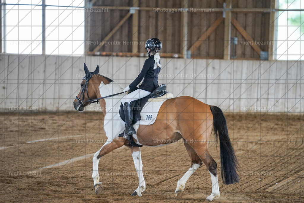 20230521-FAH05866 | Frühjahrsturnier, Landsberg am Lech, 2023, Reitclub Landsberg, Turnierbilder, Fotos Turnier Landsberg, Fotoagentur Herrmann, Turnierfotografen Bayern, Reitsport Fotograf, Pferde Fotograf