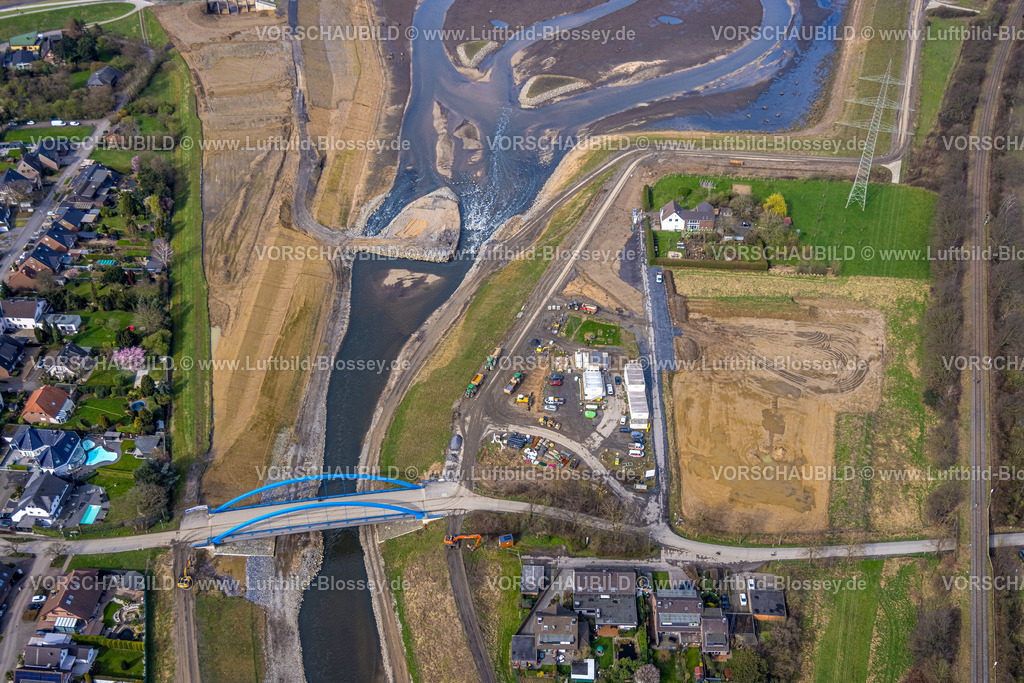 Dinslaken240308971 | Luftbild, Neue Emschermündung in den Fluss Rhein, blaue Brücke Hagelstraße, Eppinghoven, Dinslaken, Nordrhein-Westfalen, Deutschland