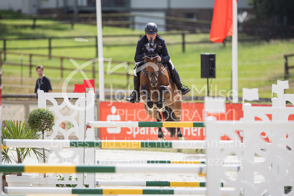 230728_BHO_2PhM2_1-703 | Deine schönsten Turniermomente als professionelle Fotos! Entdecke hochwertige Pferdesport-Fotografie im Online-Shop. Jetzt Fotos finden & bestellen!