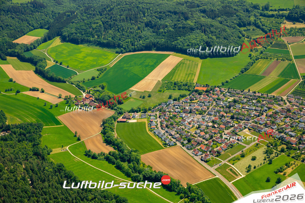 Das Luftbild zeigt  Schlat - Die Luftaufnahme wurde 2023 vom UL-Flugzeug aus erstellt ( keine Drohne ) - Hochauflösende Luftaufnahme - Für grossformatige Ausdrucke geeignet. Die Geschenkidee !Mit Lizenz und Bildrechte bestellbar
