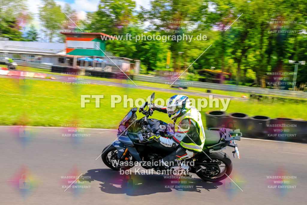 VBK-8169 | Hier findet Ihr Bilder von Touristenfahrten auf der Nürburgring Nordschleife oder von anderen Veranstaltungen die ich besucht habe. Viel Spass beim Durch Schauen 