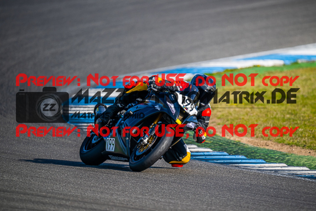 MaZZes_FotoMatrix_230410_2660 | WEISS