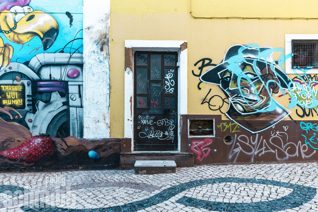 PS-Fassaden-Portugal-2026-06 | Entdecke die größte Bildgalerie der Region mit Fotografien aus dem Allgäu, der Bodenseeregion, Oberschwaben, dem Donautal und der Schwäbischen Alb. Landschaften, Luftaufnahmen und Reisefotografie als Wandbild und Fotokunst. - Realisiert mit Pictrs.com